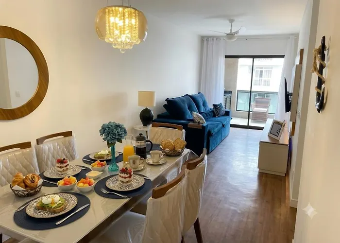 Apê Família Praia do Forte com 2 Quartos e Sacada Cabo Frio